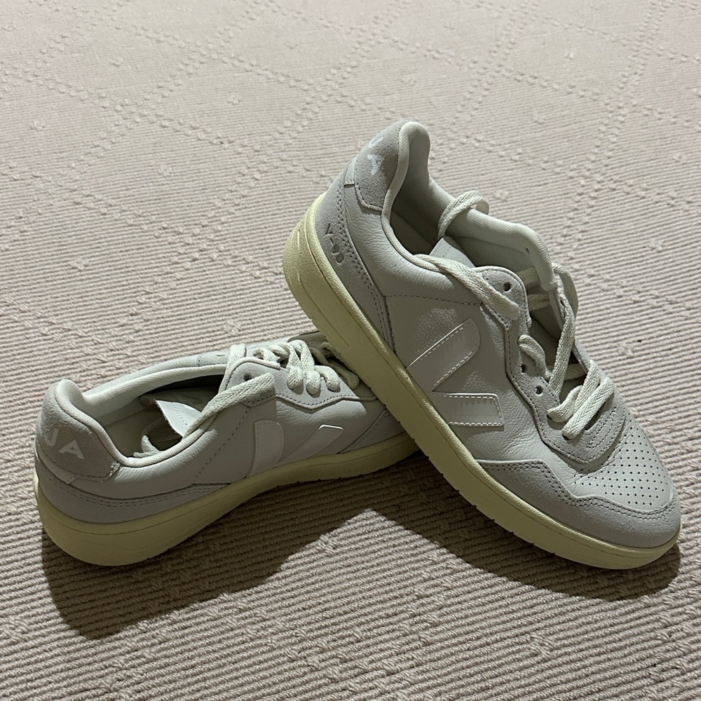 Veja White and Grey Casual Sneakers